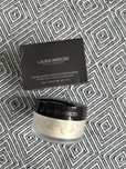 Sypki puder do makijażu Laura Mercier translucent