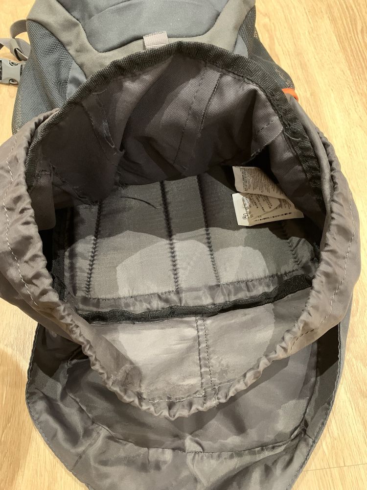 Mochila com capacidade 30L