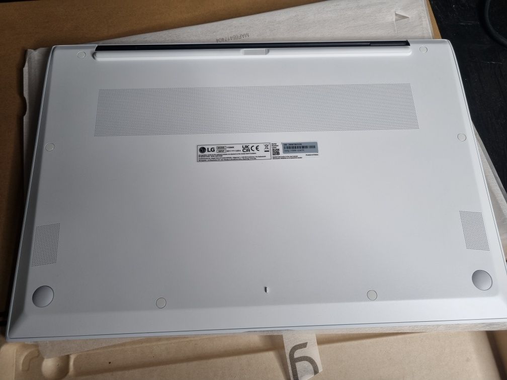 Laptop LG Gram 17Z90R 17" IPS i7-1360P 16GB RAM 1TB SSD WiN.11