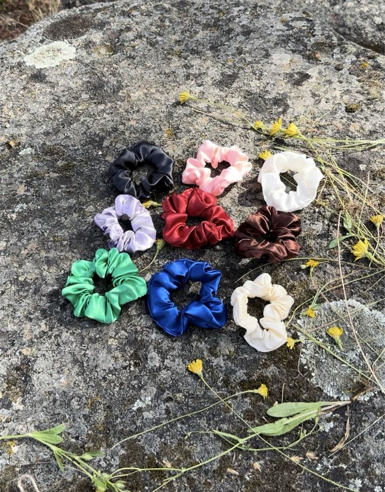 9 scrunchie maternidade en cetim multicolor