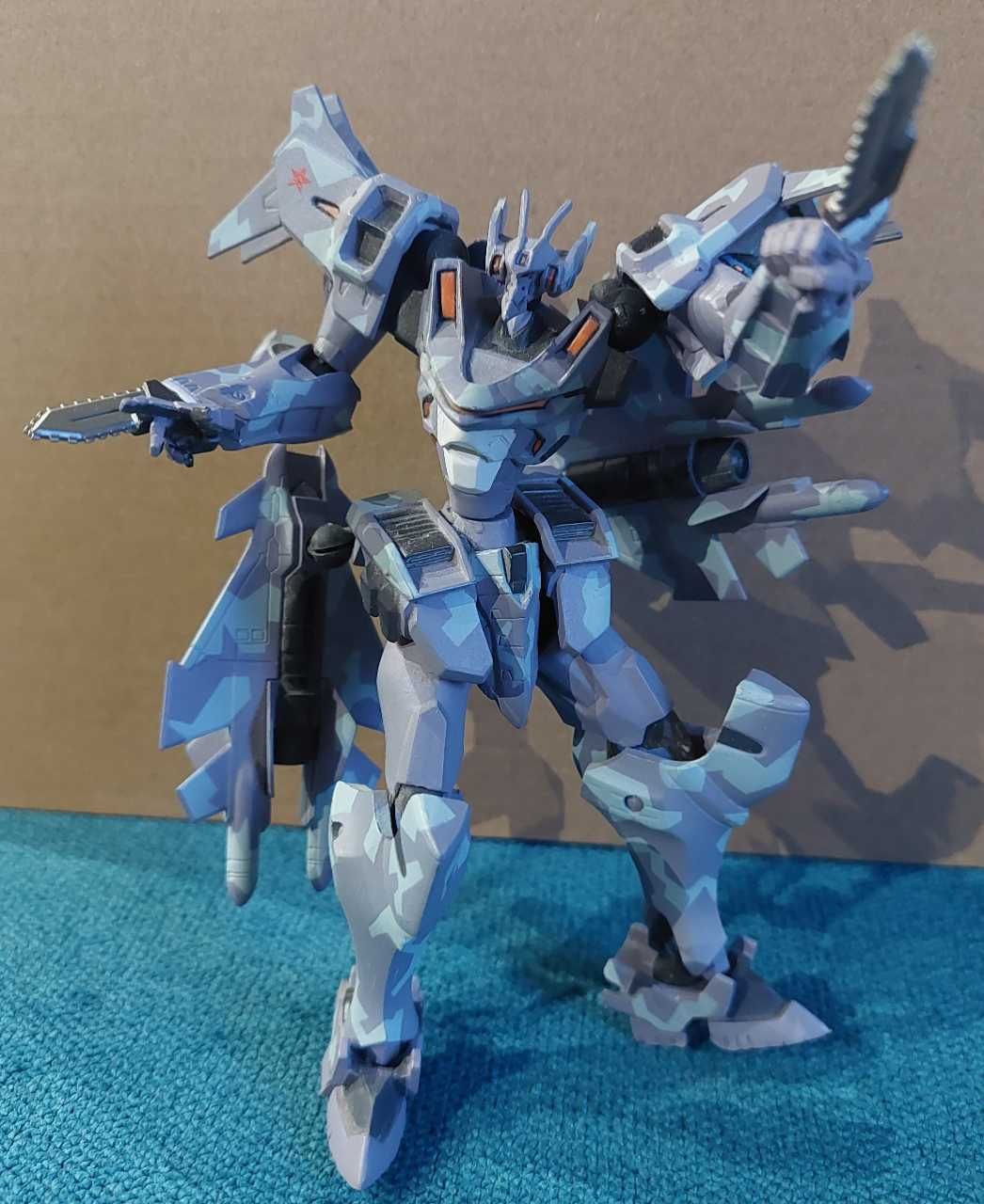 MUV-LUV Alternative SU-37UB Revoltech Figurka