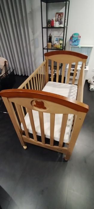 Quarto trama com cama de grades