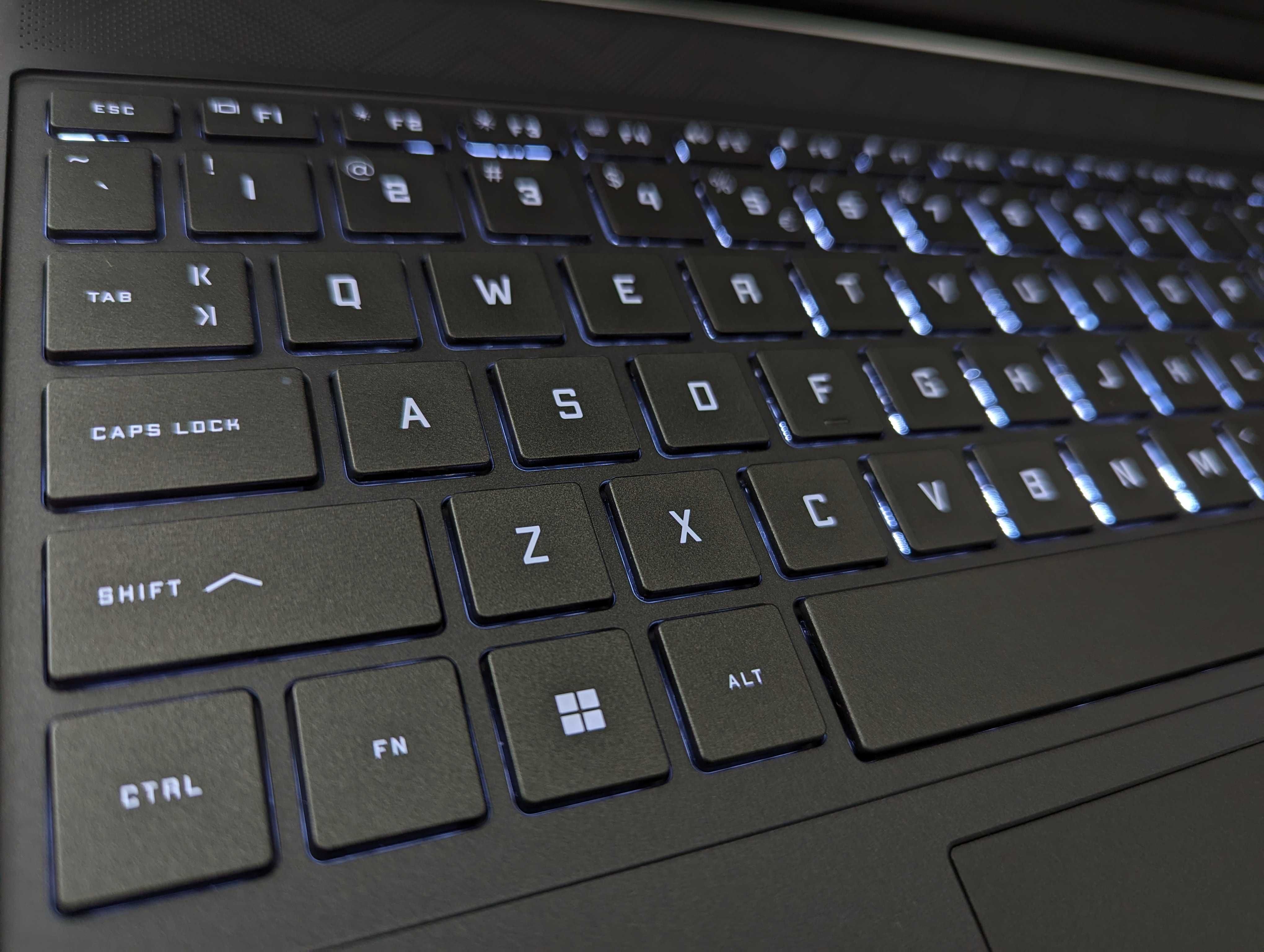 LAPTOP GAMINGOWY HP Victus 15 RTX 3050 Ti Ryzen 5 5600H 144hz