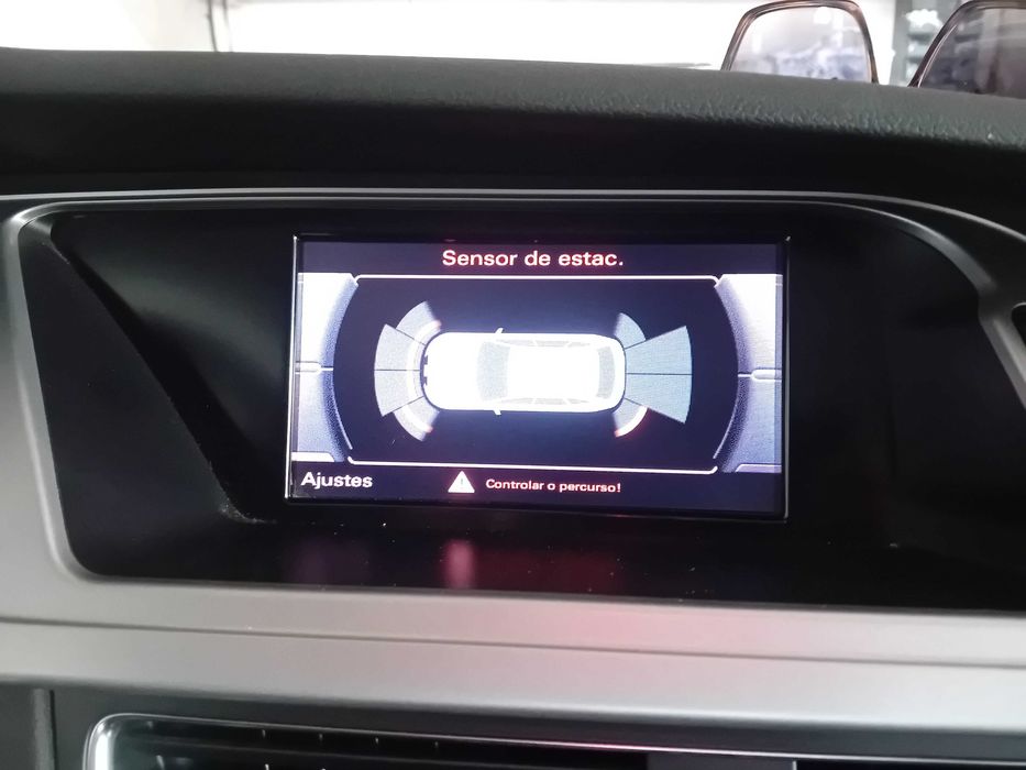 Carro como novo com todos os extras