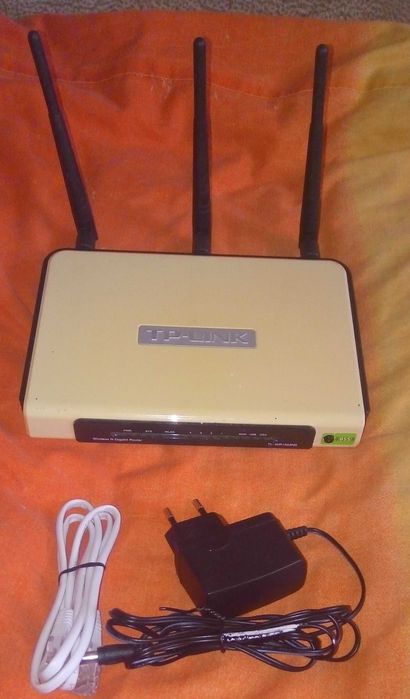 Wi-Fi роутер TP-Link TL-WR1043ND 300 Мб/с (1Gbit/s+USB Eth 1000 Мбіт/с