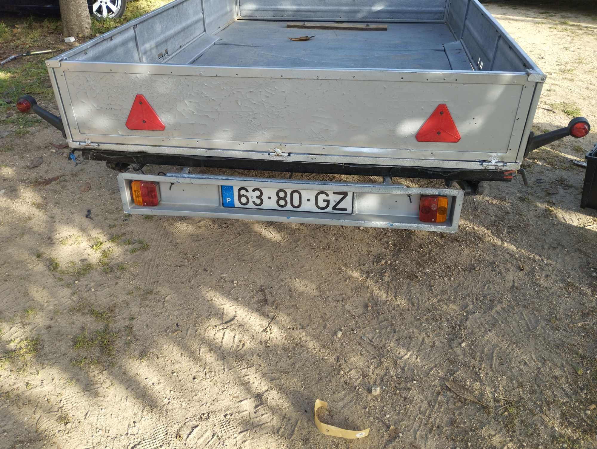 Atrelado em bom estado