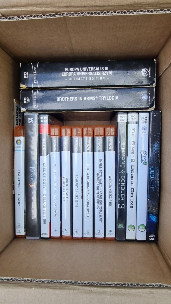 Zestaw gier PC gra Sims 2 Deluxe i Sims 3