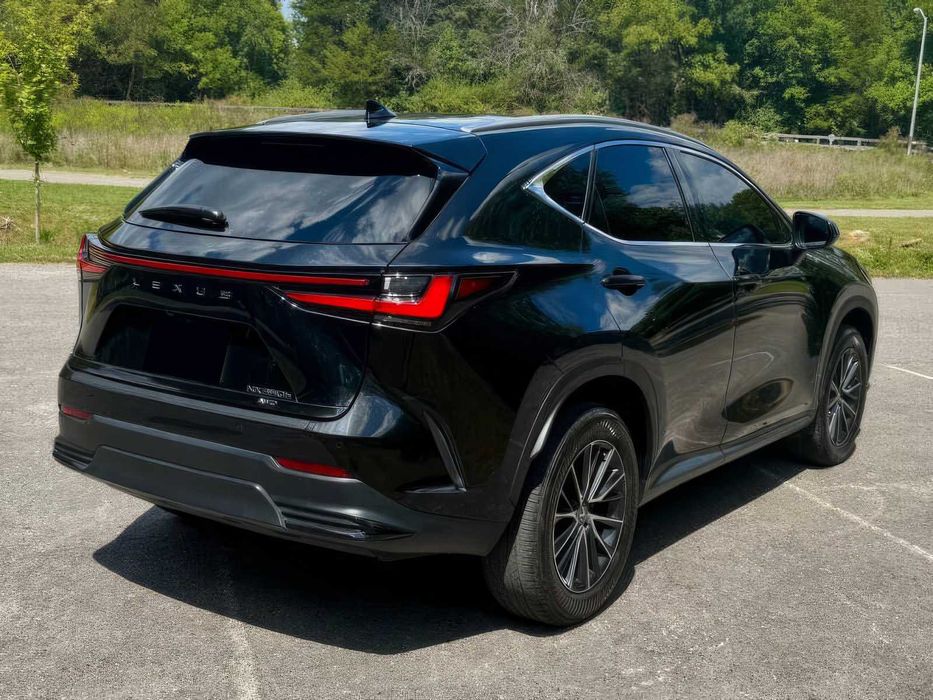 Lexus NX 350h Luxury      2025