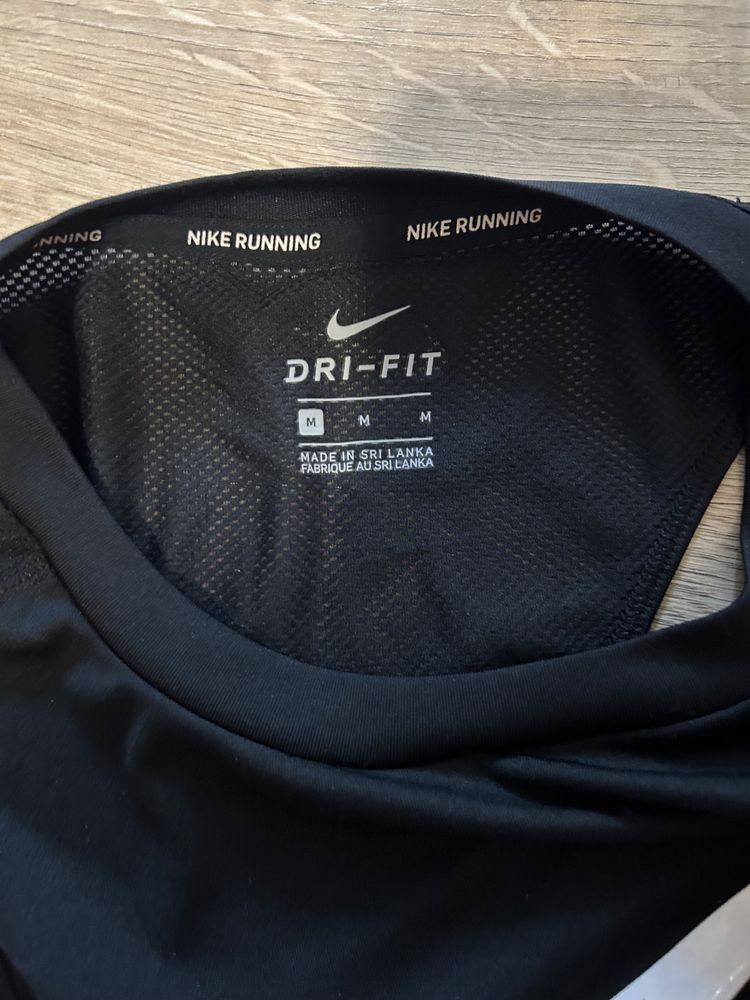 Жіноча майка Nike dri-fit