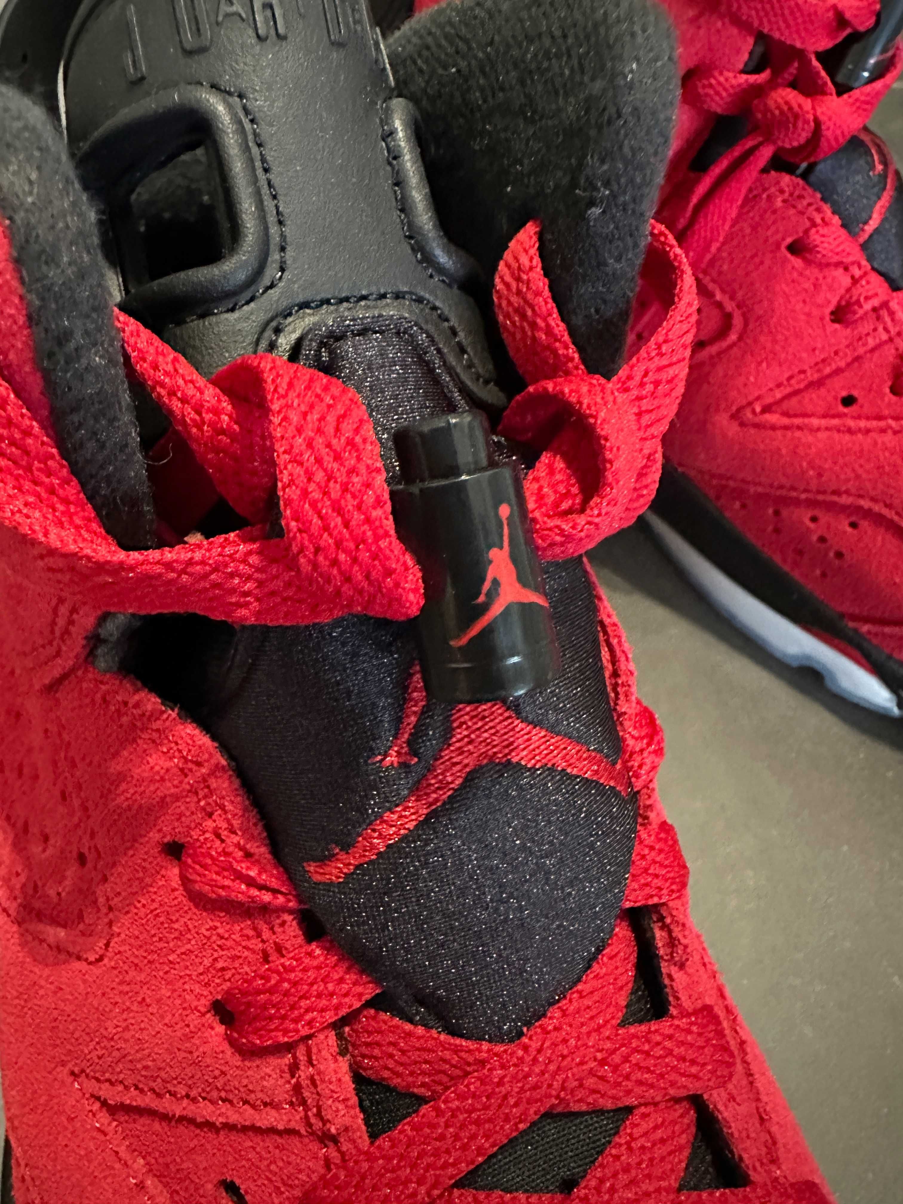Air Jordan 6 Retro "Toro Bravo" sneakers