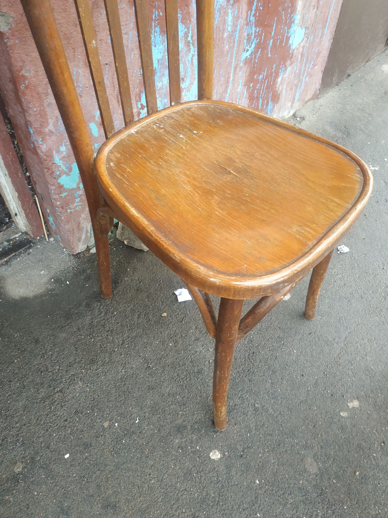 Продам венский стул под реставрацию.