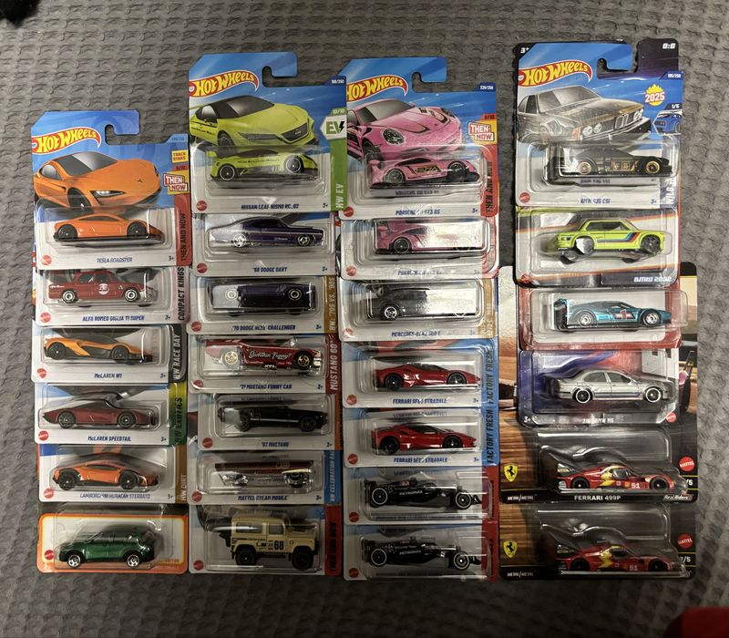 машинки hot wheels, matchbox