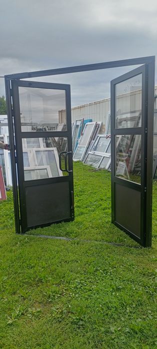 Drzwi aluminiowe używane z.emiec super stan dostawa gratis cał