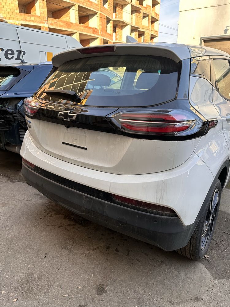 Кришка Багажника Ляда Задня панель Chevrolet BOLT Шевроле Болт