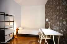 70298 - Quarto com cama de solteiro, em casa...