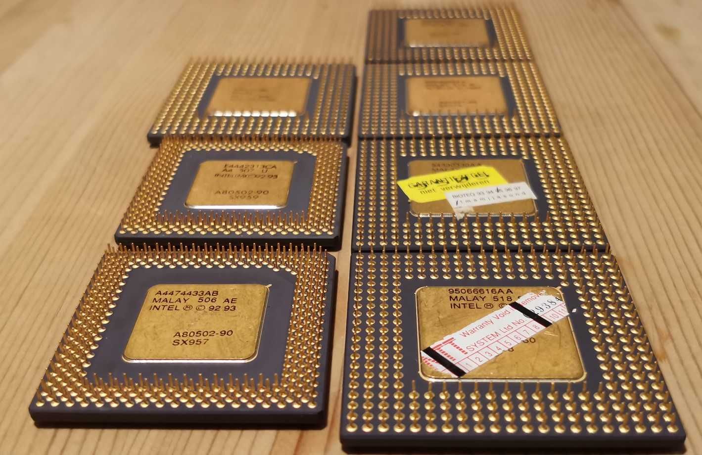 Złote Intel Pentium - stare komponenty