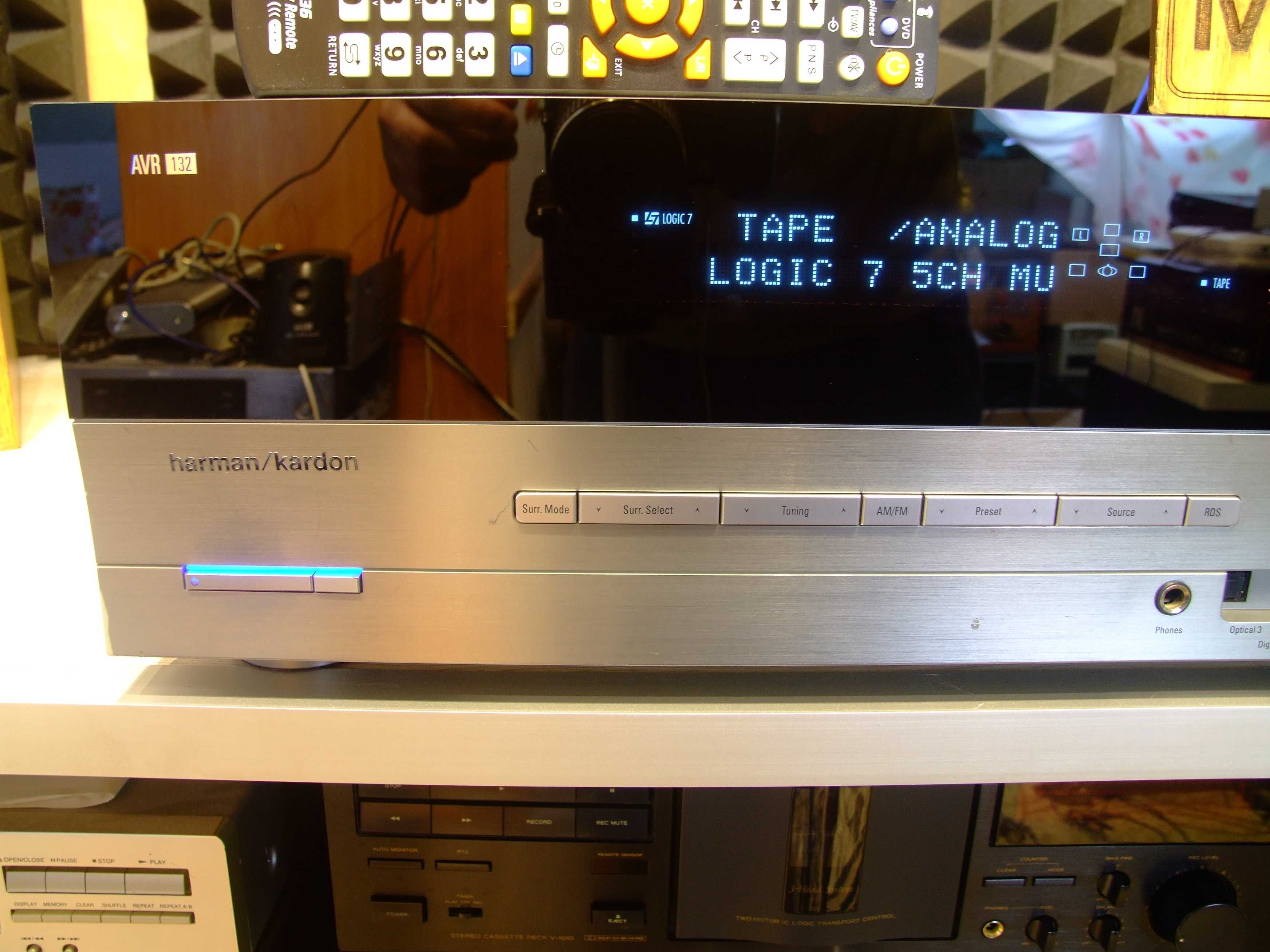 AV ресівер Harman/Kardon AVR 132. 2х40. 8-16 Ом. 9,6 кг. Наложеним