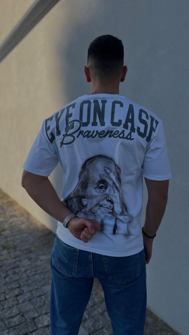 T-shirt Eye On Cash oversize