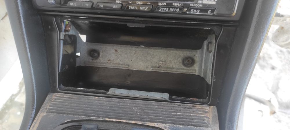 Mercede W123 consola central com madeiras