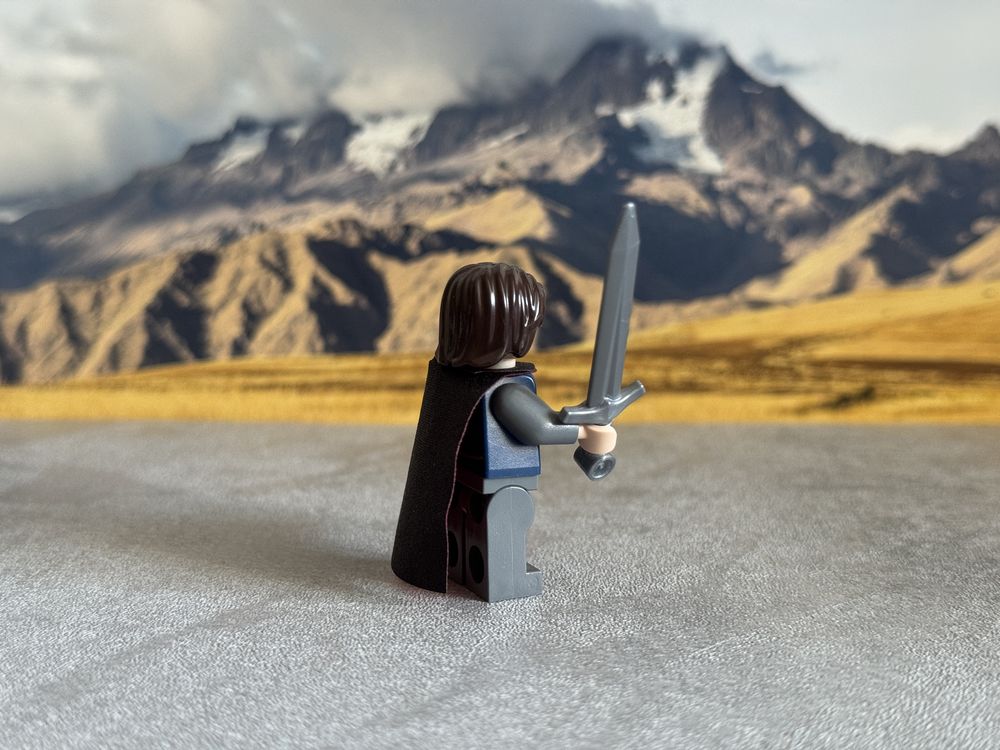 LEGO LOTR Hobbit minifigurka Aragorn lor066