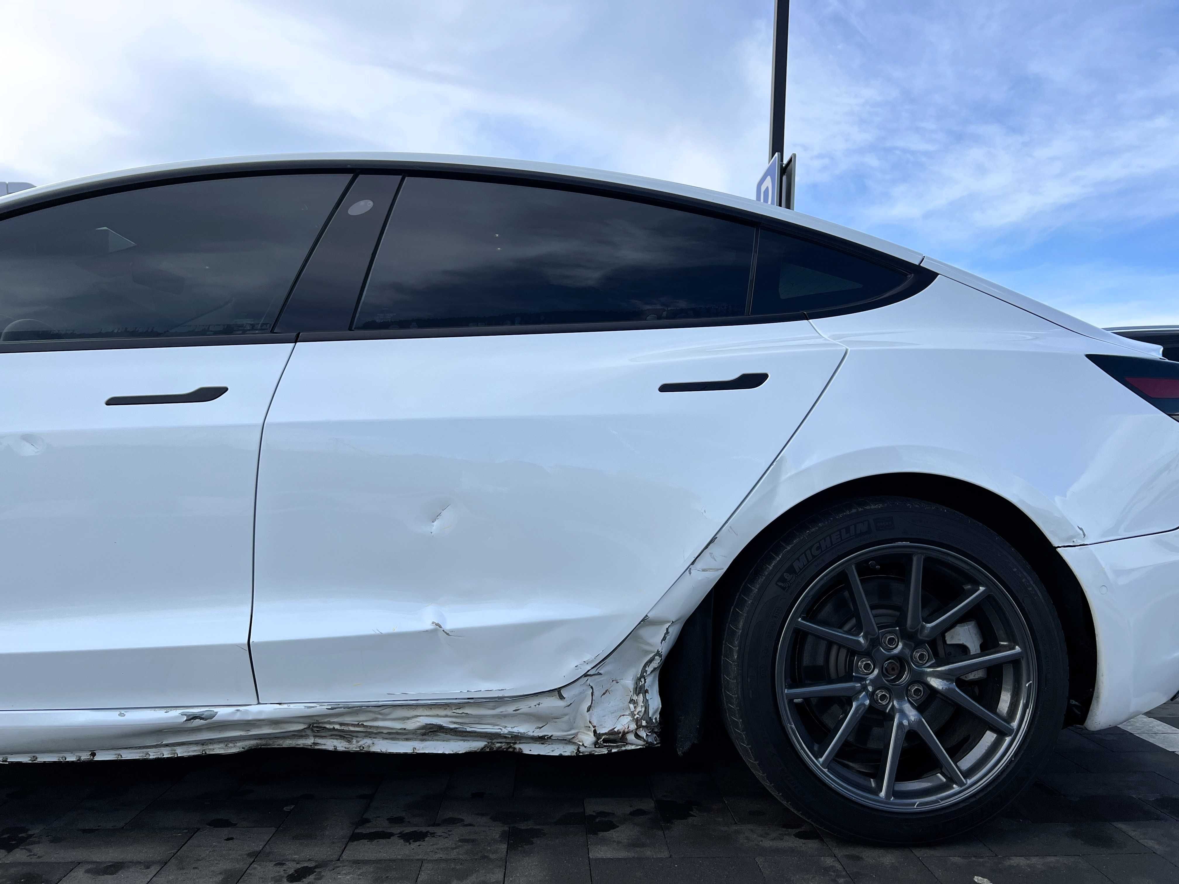 Tesla Model 3 Long Range Dual Motor AWD 2021 рік