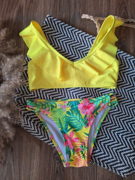 Купальник роздільний топ з рюшами і плавки в принт