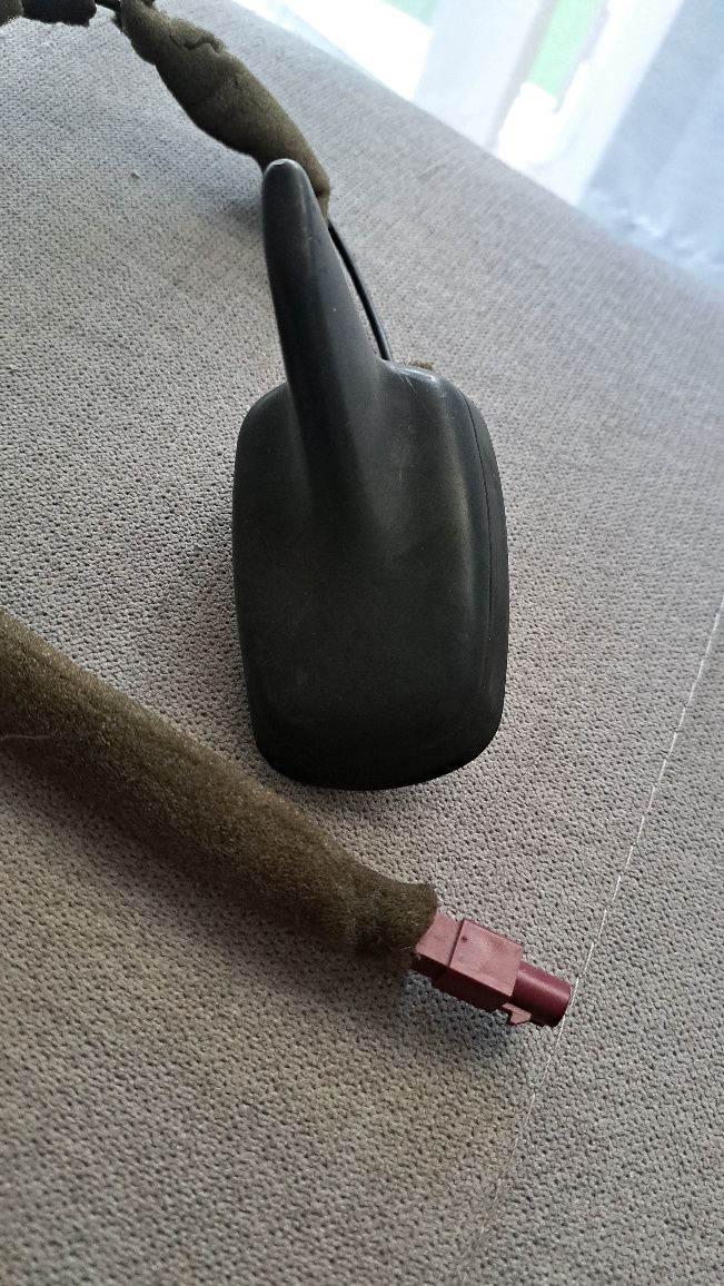 Antena dachowa Audi A4 B6 rekinek