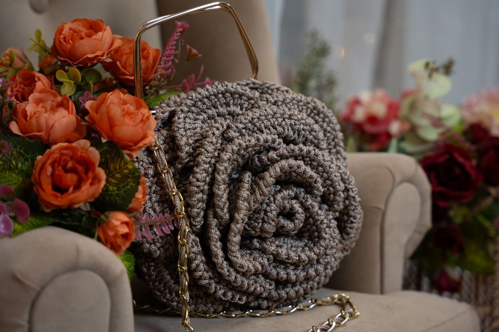 Torebka ręcznie  robiona na szydełku  róża