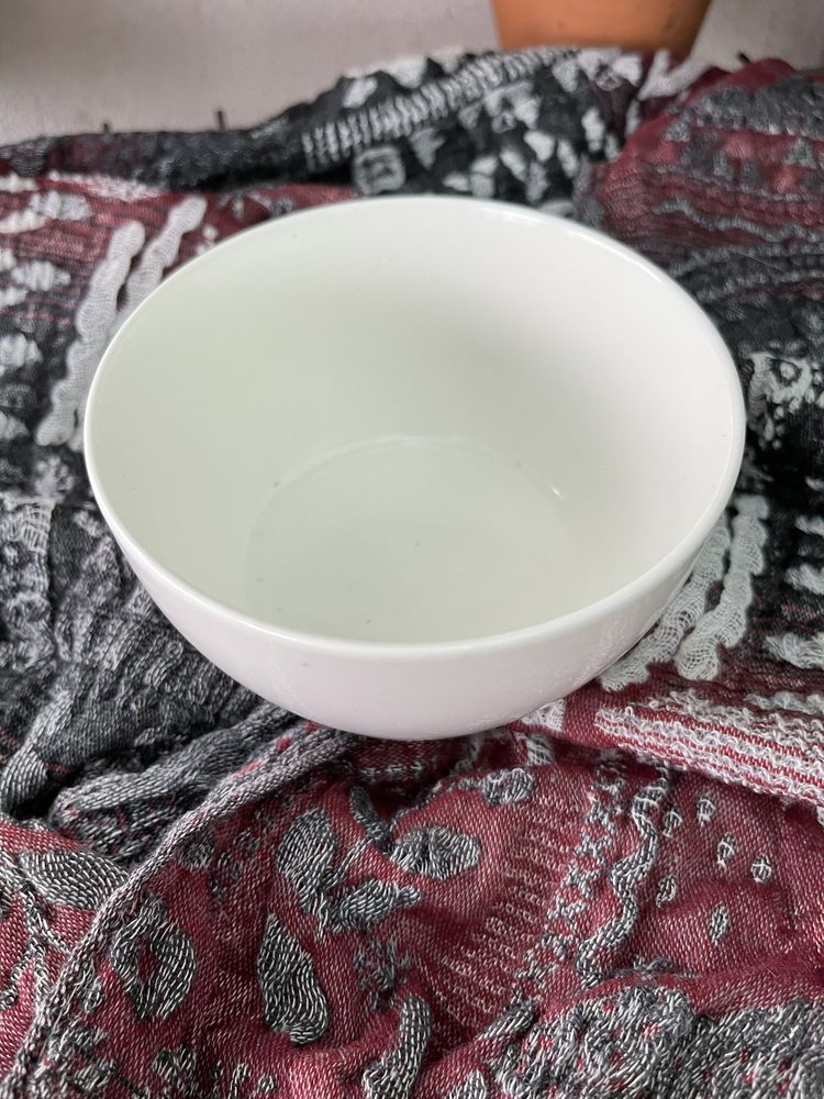 Tijelas brancas e castanha para utilização diversa