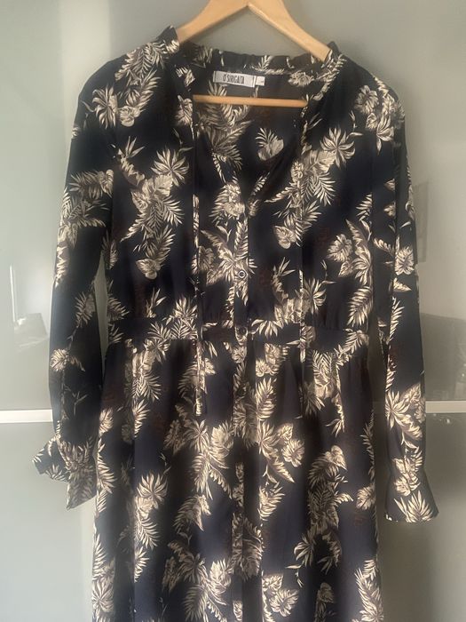 Vestido comprido manga comprida com folho