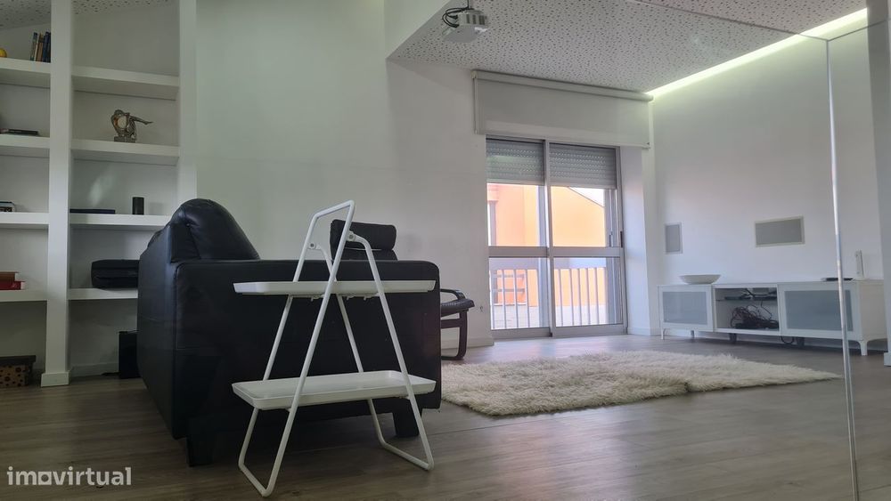 Apartamento  em Celas (Duplex e arrumo no sótão)