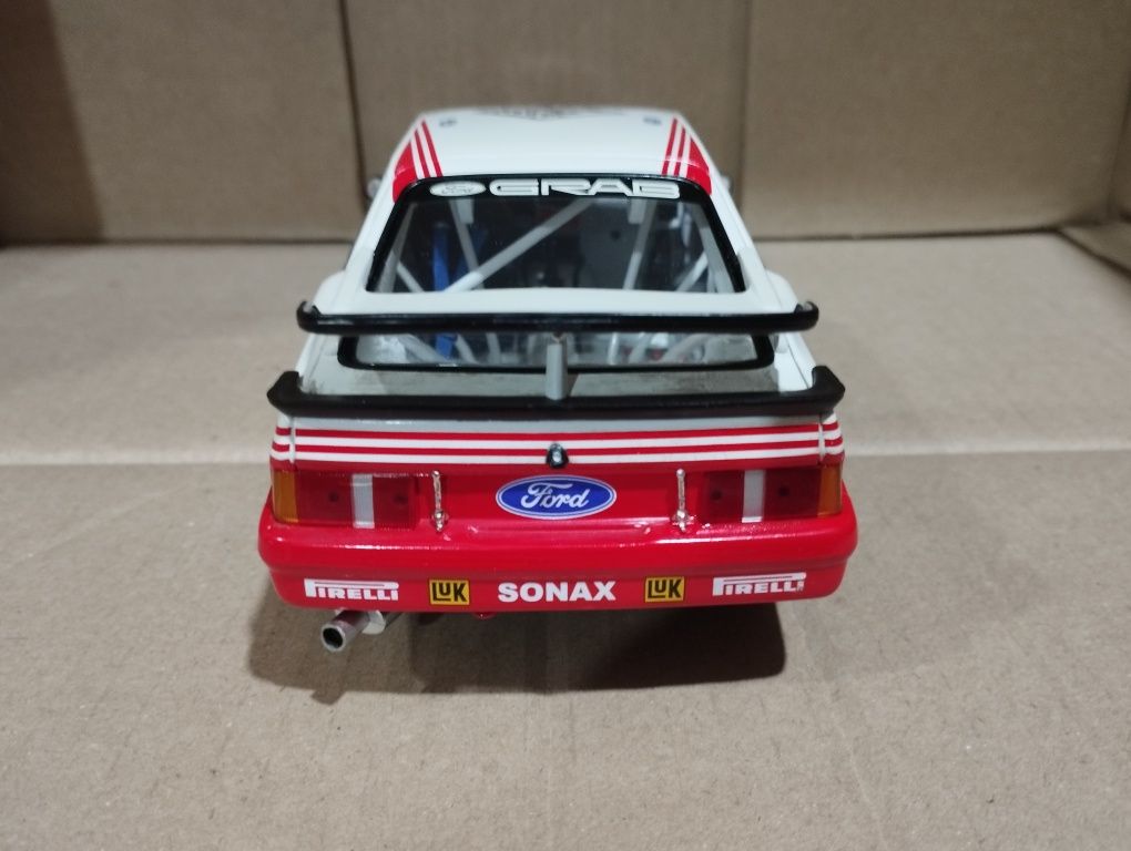 Ford Sierra Cosworth 1/18