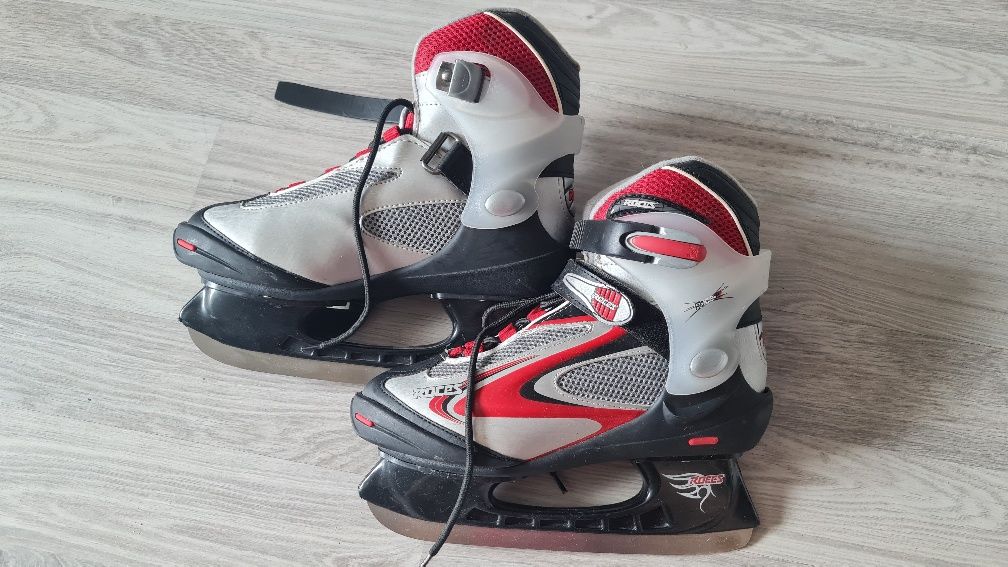 Продам коньки Roces