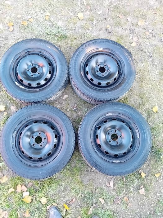 Opony zimowe z felgami