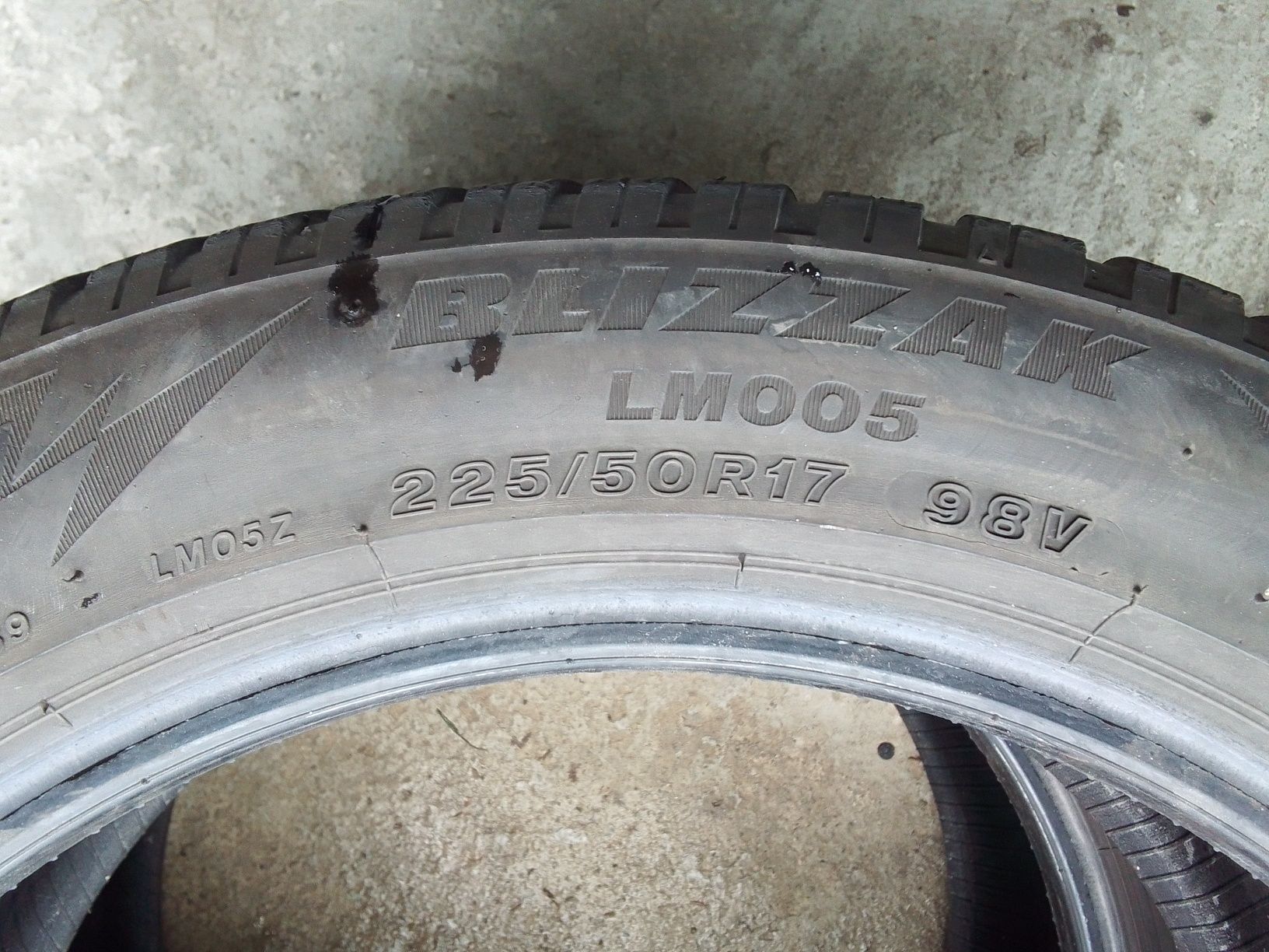 2 Opony zimowe 225/50r17 BRIDGESTONE 2021r