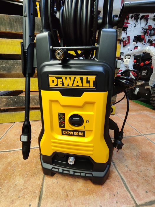 Мойка высокого давления DeWALT DXPW001M/Бесщеточная/135Бар/гарантия2г