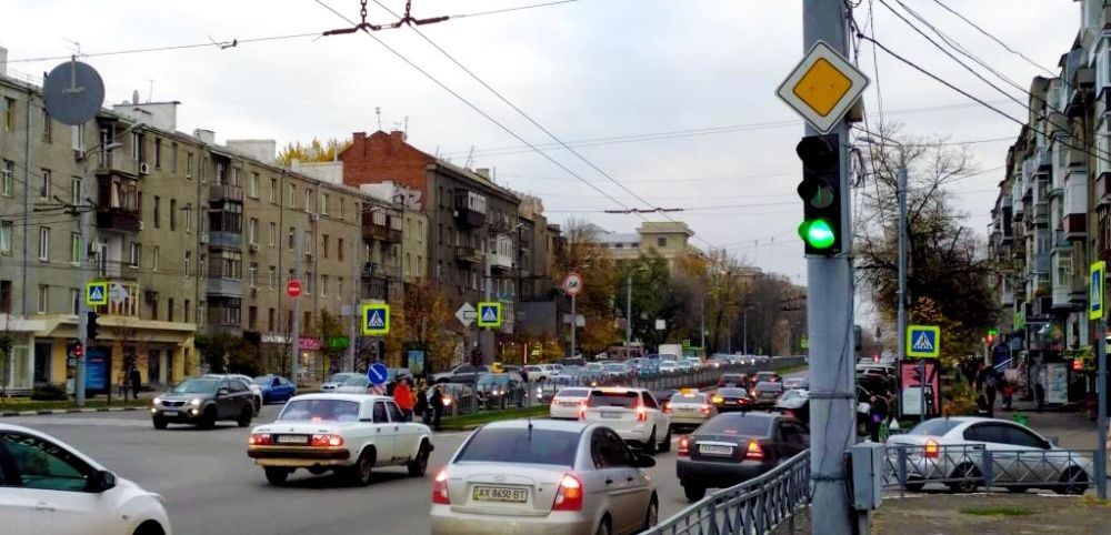 м. Научная. Фасадный Магазин рядом с метро