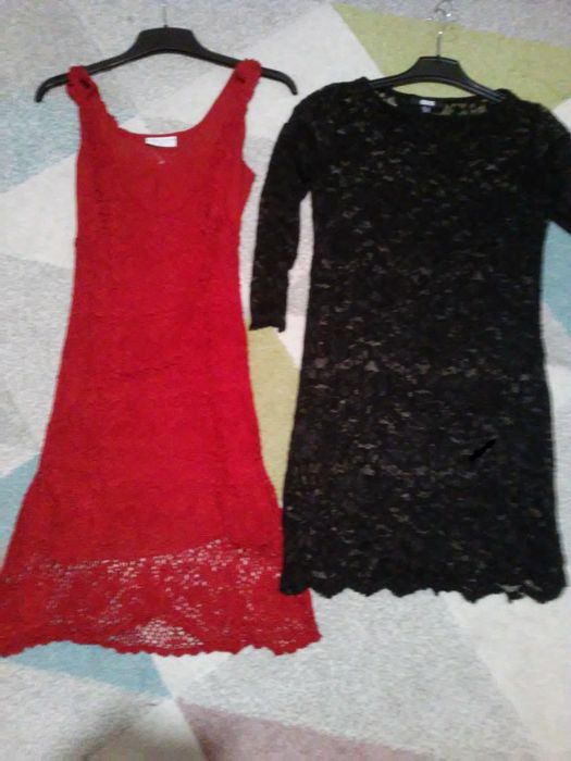 sukienka (2 z jedną czerwoną halką), koronka i szydełko