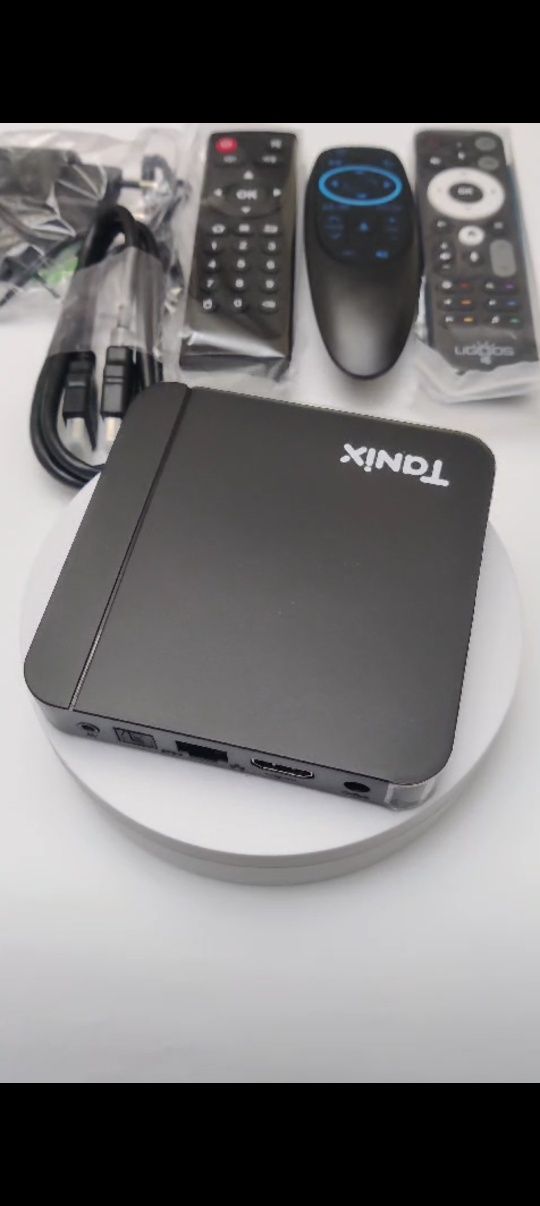 Смарт ТВ.(ugoos) TV Box Tanix w2  2gb RAM  16gb ROM Android 11