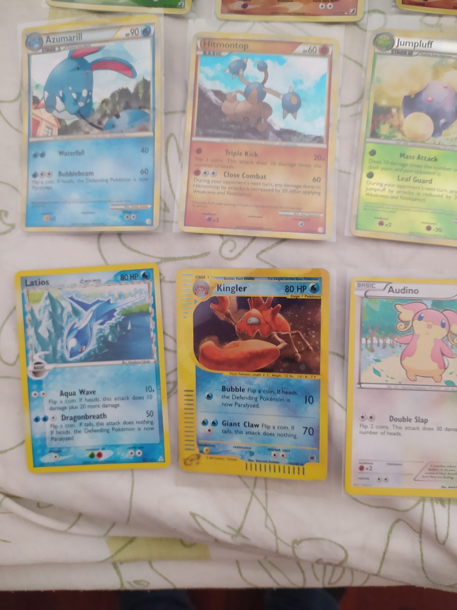 13 cartas pokemon holográficas de várias edições