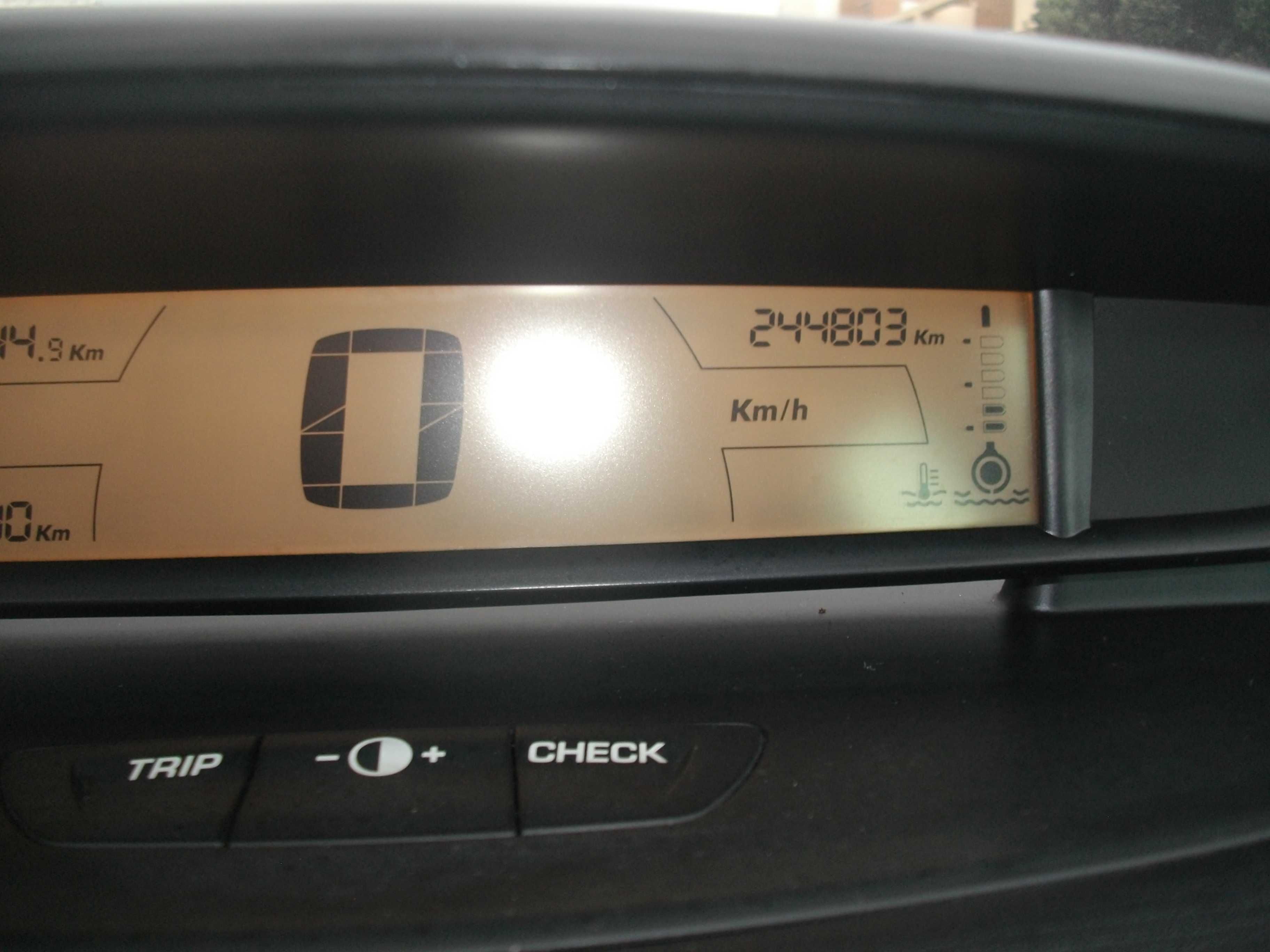 Citroen C4 1.6HDI 110CV de 2005 Impecável