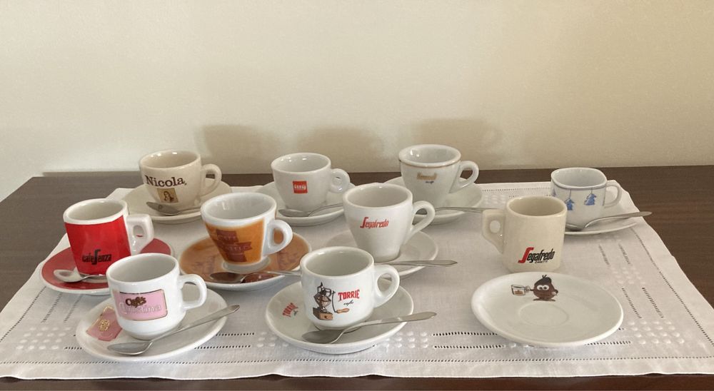 Conjunto de chávenas de café