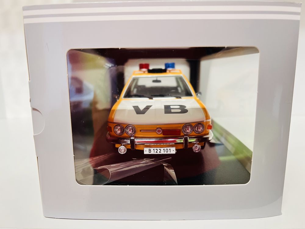 Tatra 613 VB Policja Czechosłowacka Triple9 1/18