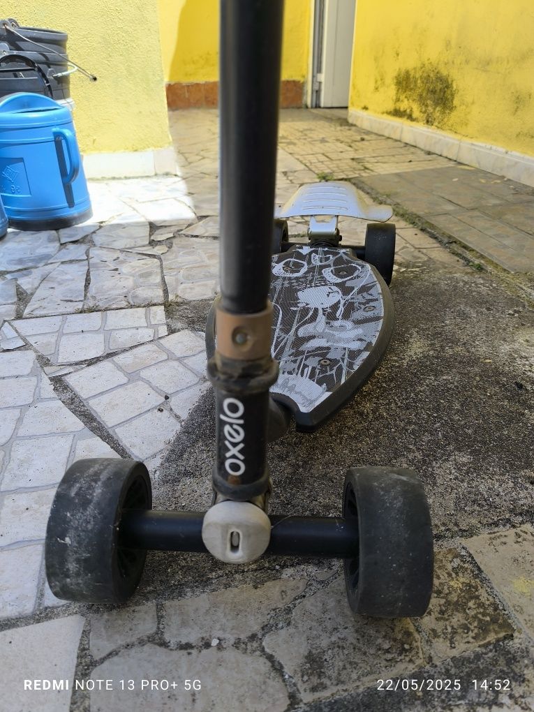 Trotinete de quatro rodas