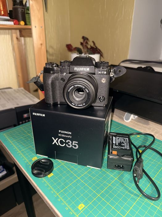 Fujifilm XT2 + Fujinon XC35mm F2