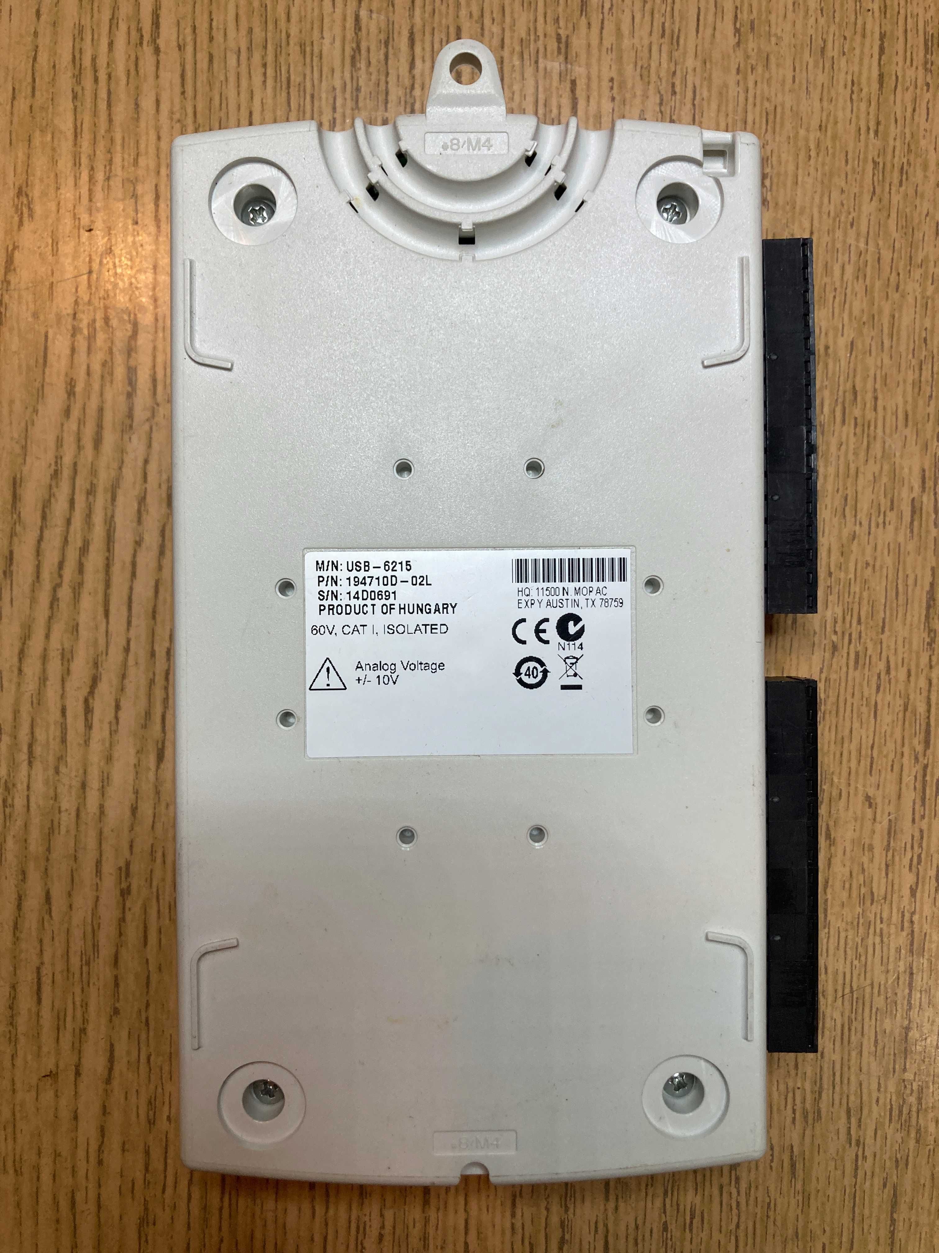 Karta akwizycji danych National Instruments USB-6215