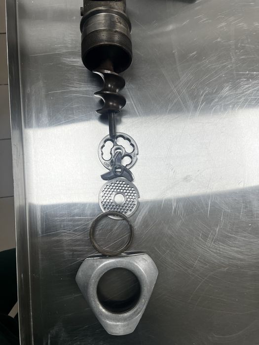 Промышленная мясорубка