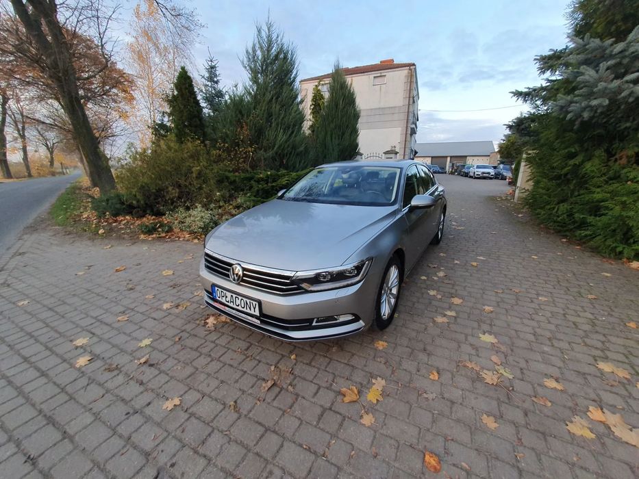 Volkswagen Passat 2.0 TDI 150KM OPŁACONY Bezwypadkowy serwis navi kamera ksenony skóry