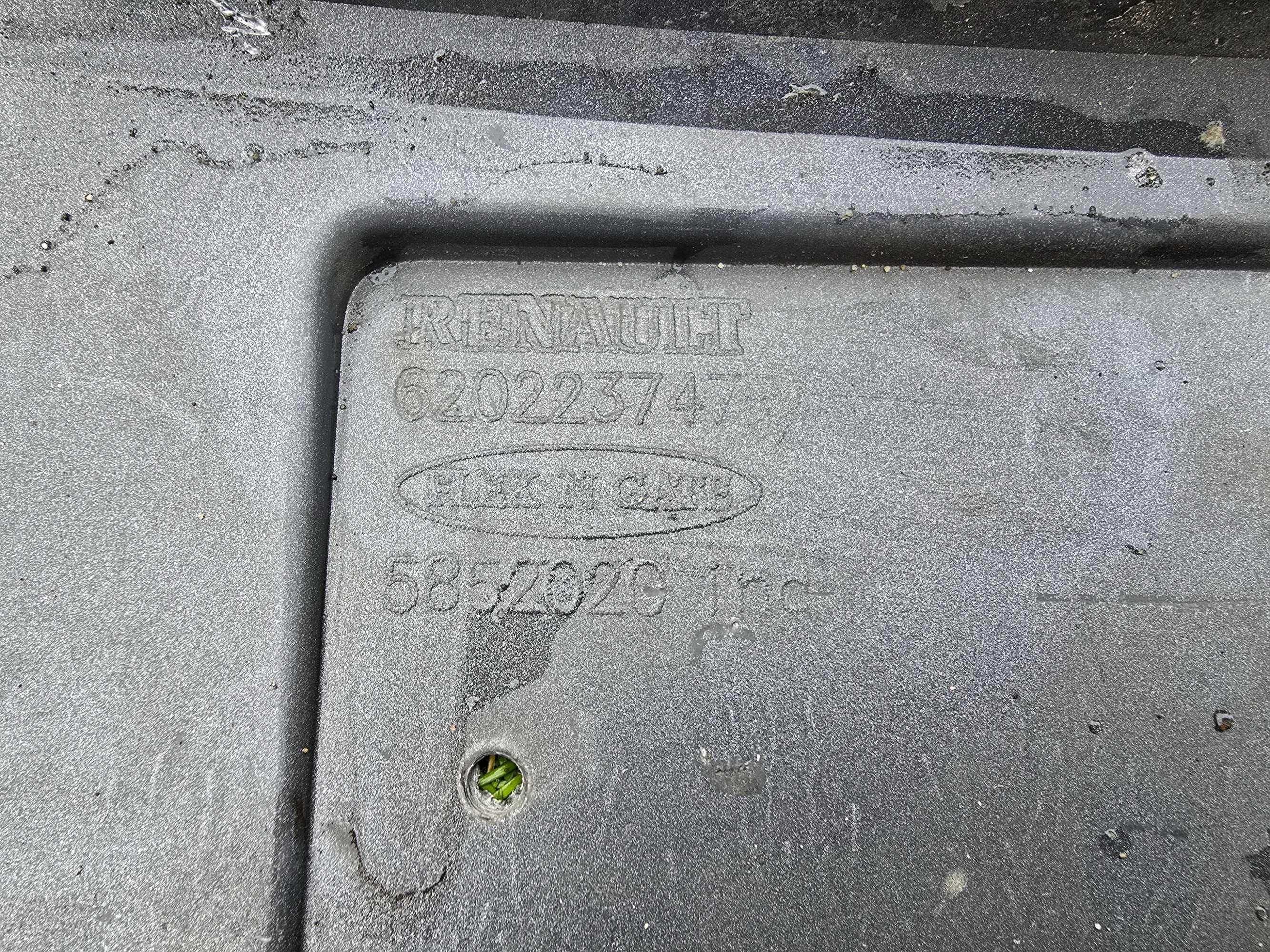 zderzak przód Renault Kangoo 4 IV 2021-