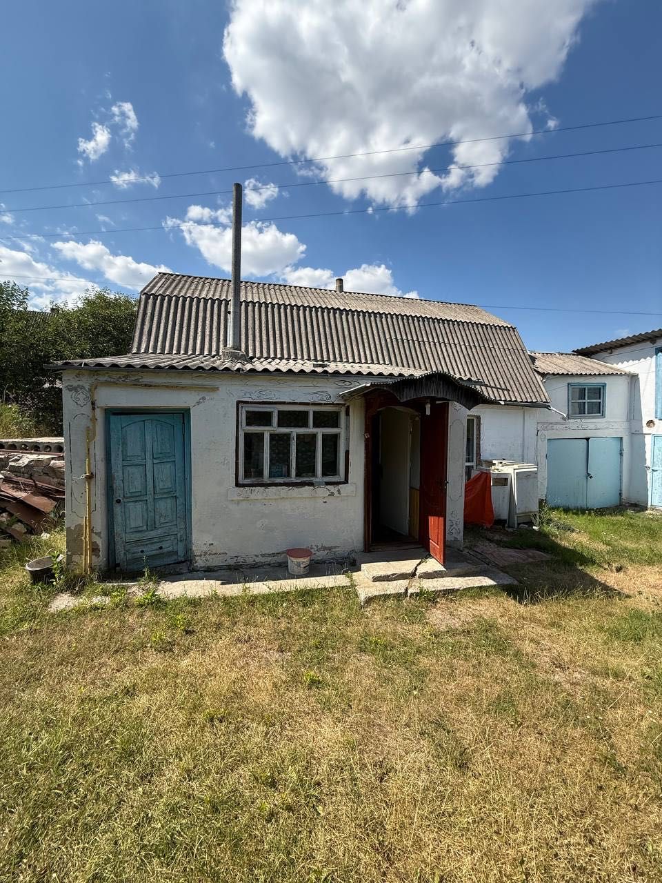 Житловий будинок біля річки Рось і соснового лісу, с. Розкопанці